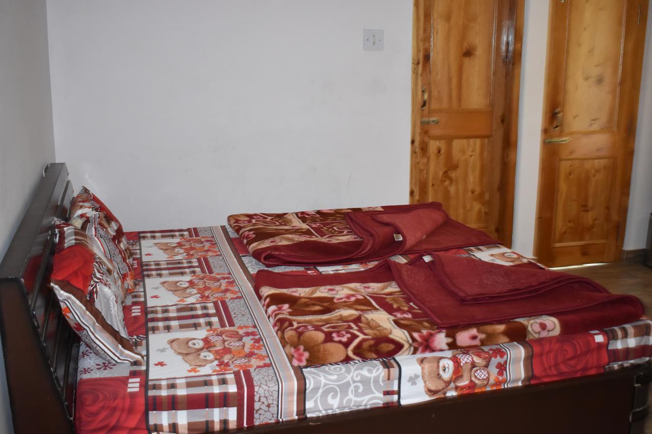 White House Kasol Hotel Exterior photo