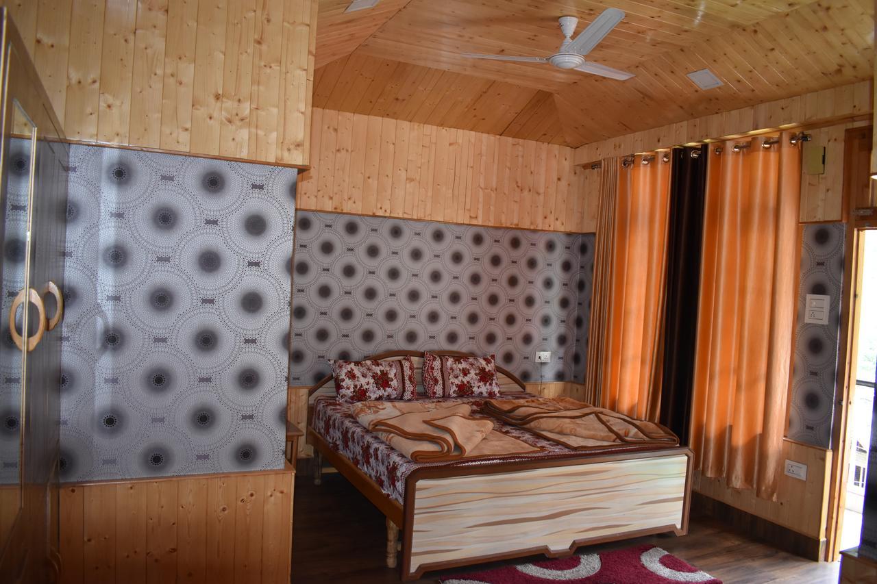 White House Kasol Hotel Exterior photo